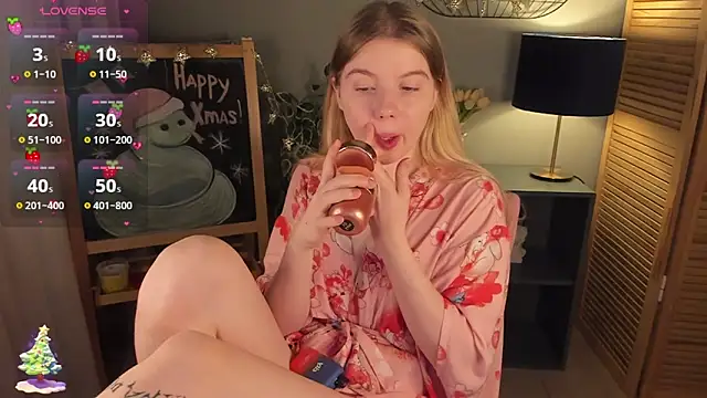 Snapshot of ohmyJuliet chatting on 01.16.25 ohmyJuliet online show from 01.16.25