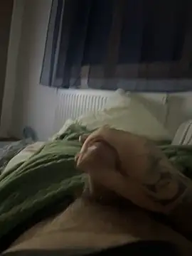 RenaudS-02 online show from 12.21.25