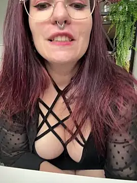 LunaMoongirl online show from 12.17.24