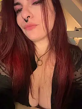 LunaMoongirl online show from 01.05.26