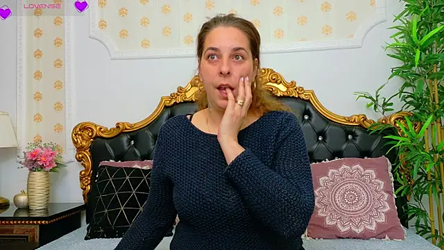 Snapshot of KarinaNoir chatting on 04.25.26 KarinaNoir online show from 04.25.26