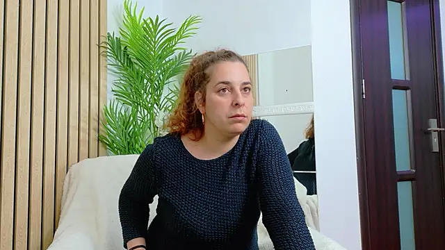 Snapshot of KarinaNoir chatting on 05.06.26 KarinaNoir online show from 05.06.26