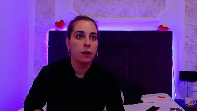 Snapshot of KarinaNoir chatting on 05.14.26 KarinaNoir online show from 05.14.26