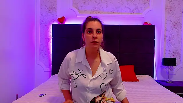 Snapshot of KarinaNoir chatting on 05.25.26 KarinaNoir online show from 05.25.26