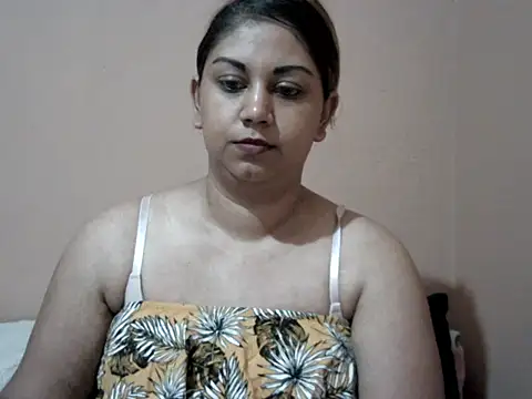 Snapshot of bellachow10 chatting on 01.16.26 bellachow10 online show from 01.16.26