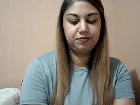 Snapshot of bellachow10 chatting on 01.17.26 bellachow10 online show from 01.17.26