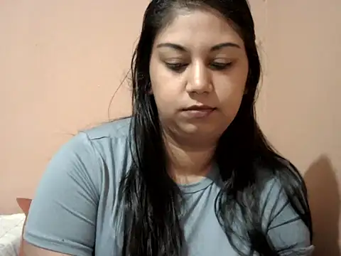 Snapshot of bellachow10 chatting on 02.15.26 bellachow10 online show from 02.15.26