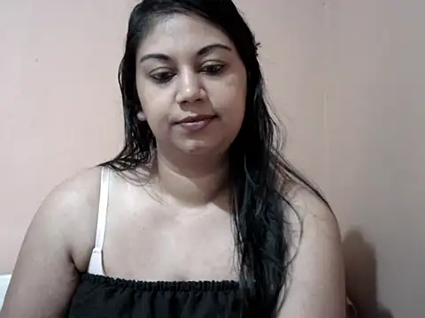 Snapshot of bellachow10 chatting on 02.17.26 bellachow10 online show from 02.17.26