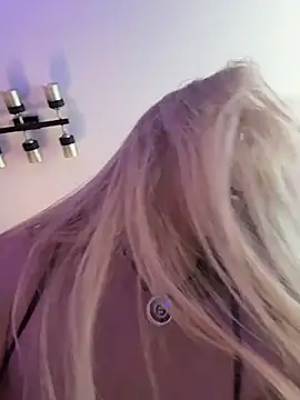 Blondie Bunny online show from 02.21.26