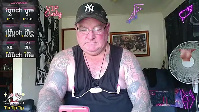 Snapshot of HOTANAL chatting on 05.19.26 HOTANAL online show from 05.19.26