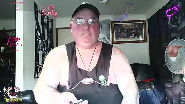Snapshot of HOTANAL chatting on 05.29.26 HOTANAL online show from 05.29.26