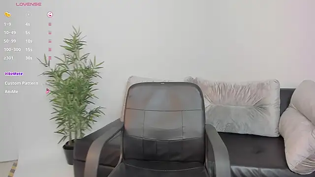 kimbrownn online show from 02.08.25