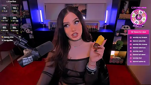 SofiRusselle online show from 11.17.25