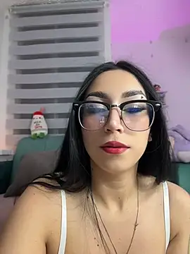 Snapshot of sophie_cute66 chatting on 08.02.26 sophie cute66 online show from 08.02.26