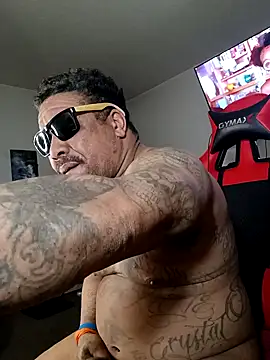 Snapshot of yellowwetfox chatting on 01.31.25 yellowwetfox online show from 01.31.25