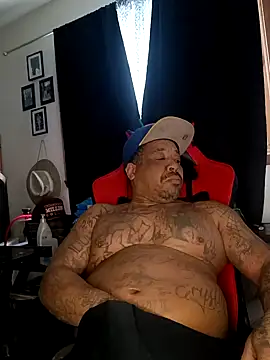 Snapshot of yellowwetfox chatting on 02.02.25 yellowwetfox online show from 02.02.25