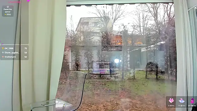 Sarabecker online show from 02.03.25