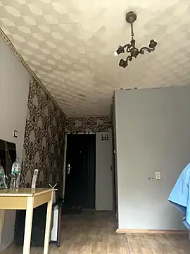 CrazzyChicks online show from 09.14.25