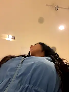 CrazzyChicks online show from 09.20.25