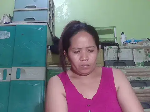 Snapshot of sweetlady_pinay chatting on 04.05.26 sweetlady pinay online show from 04.05.26