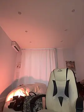 IvyHoney online show from 10.17.25