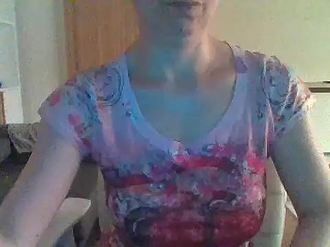 Snapshot of Moi_Lina chatting on 07.27.26 Moi Lina online show from 07.27.26