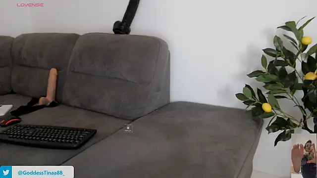 Goddess Tina online show from 04.04.26