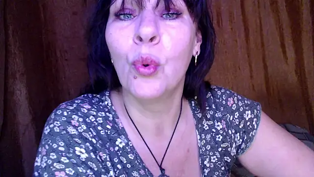 Snapshot of karina_ren_ chatting on 02.07.25 karina ren online show from 02.07.25