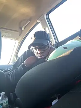 ChocolateBuns101 online show from 12.12.24