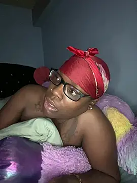 ChocolateBuns101 online show from 12.18.24