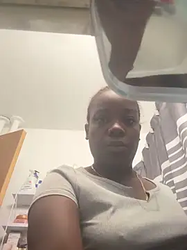 ChocolateBuns101 online show from 10.11.25