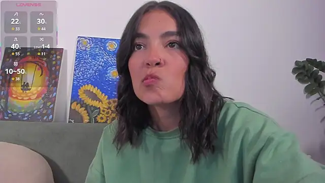 TIFFANYRUSSO online show from 04.10.26