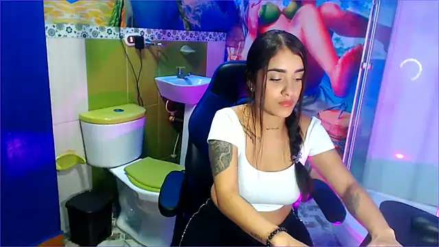 lorensweet77 online show from 12.18.24