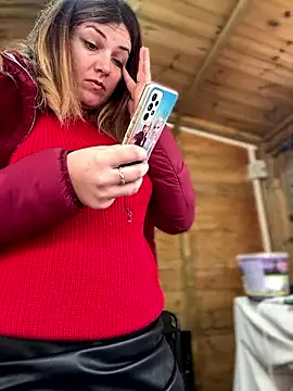 Snapshot of DaisyVibesss chatting on 12.07.24 DaisyVibesss online show from 12.07.24