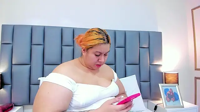 Snapshot of aandreaperez chatting on 01.23.25 aandreaperez online show from 01.23.25