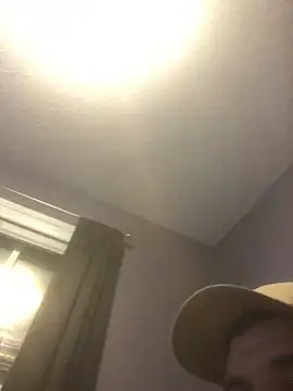 Snapshot of Hugetings chatting on 12.28.24 Hugetings online show from 12.28.24