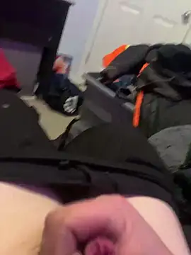 Snapshot of Hugetings chatting on 12.20.25 Hugetings online show from 12.20.25