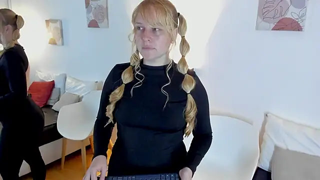 EmilySumer online show from 02.18.26