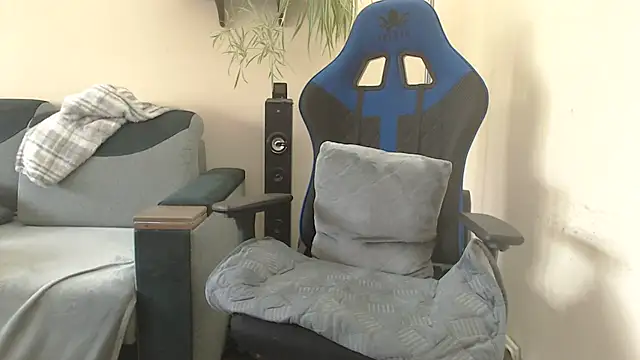 Snapshot of Diablica41 chatting on 05.16.26 Diablica41 online show from 05.16.26