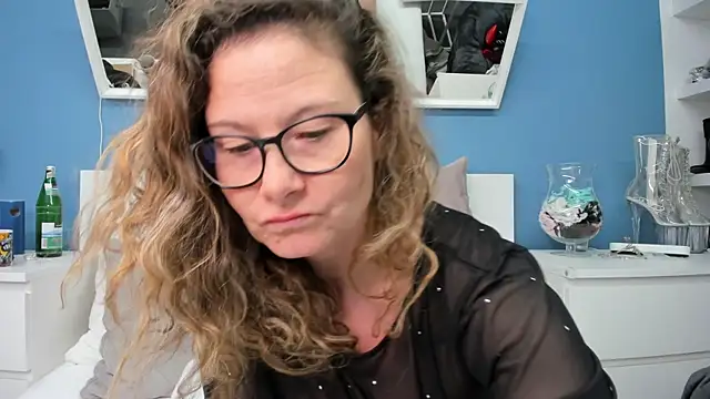 izzy-mendosa online show from 04.13.26