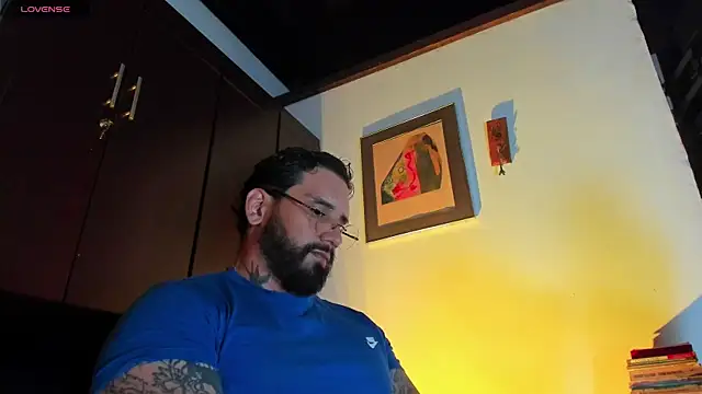 Snapshot of CamiloGray_ chatting on 05.05.26 CamiloGray online show from 05.05.26