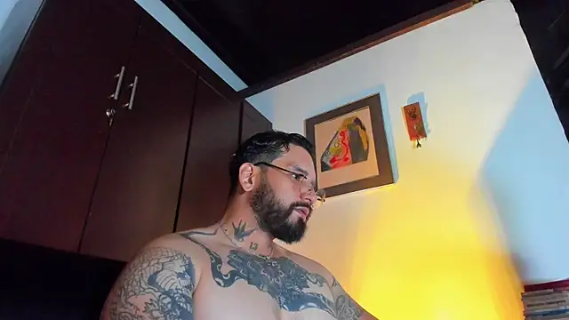 Snapshot of CamiloGray_ chatting on 05.14.26 CamiloGray online show from 05.14.26