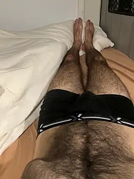 Snapshot of Hairy_athlete chatting on 09.15.25 Hairy athlete online show from 09.15.25