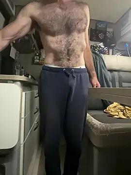 Snapshot of Hairy_athlete chatting on 09.19.25 Hairy athlete online show from 09.19.25