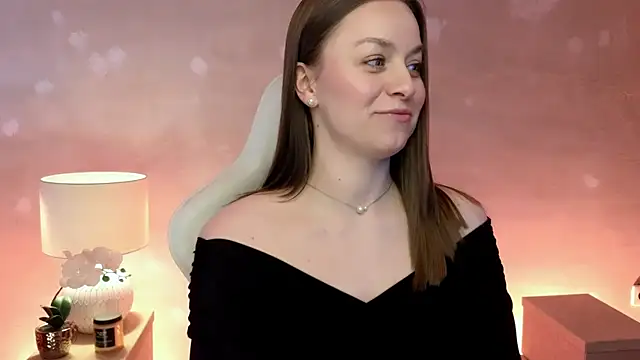 MilaFleur online show from 04.08.26