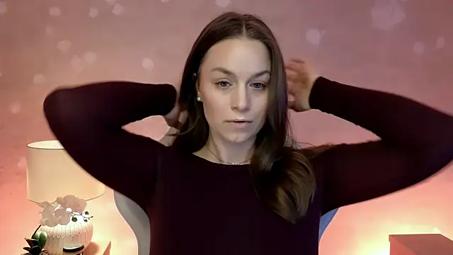 Snapshot of MilaFleur chatting on 06.05.26 MilaFleur online show from 06.05.26