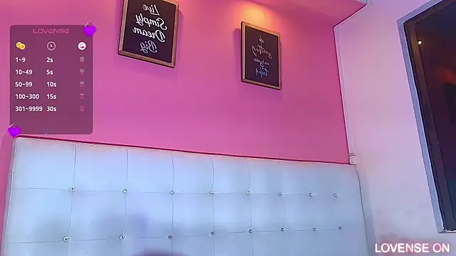 Snapshot of hornyhousekeeper_ chatting on 03.11.25 hornyhousekeeper online show from 03.11.25