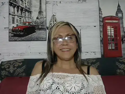 divahot08 online show from 01.13.25