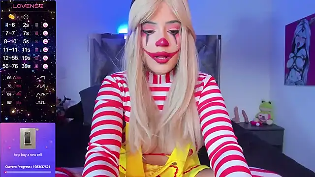 Snapshot of cutesarah_ chatting on 12.01.24 cutesarah  online show from 12.01.24