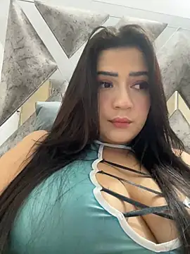 Snapshot of cutesarah_ chatting on 01.20.25 cutesarah  online show from 01.20.25